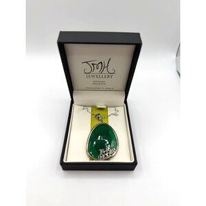 JMH Jewelery Sterling Silver Necklace GreenStone Pendant Shamrock Detail Ireland